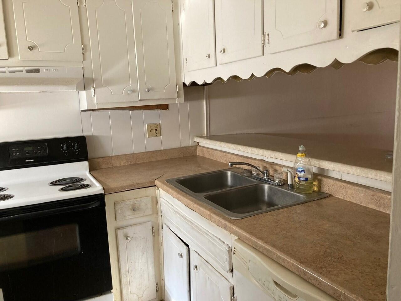 2843 Lumpkin Road, Unit A & B Augusta, GA 30906 - Photo 25 of 41 B kitchen