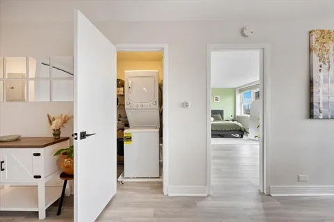 $335,000 | 2300 North Commonwealth Avenue, Unit 7H, Chicago, IL 60614