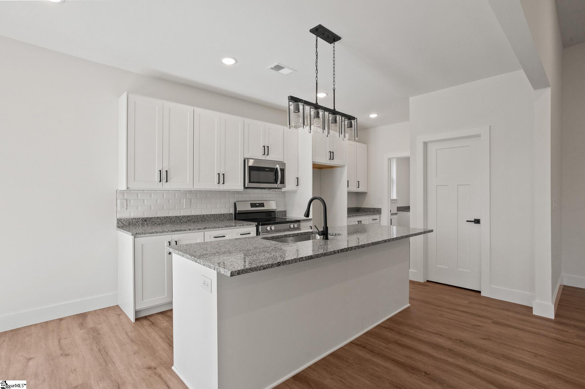 15 Fowler Road Taylors, SC 29687 - Photo 8 of 31