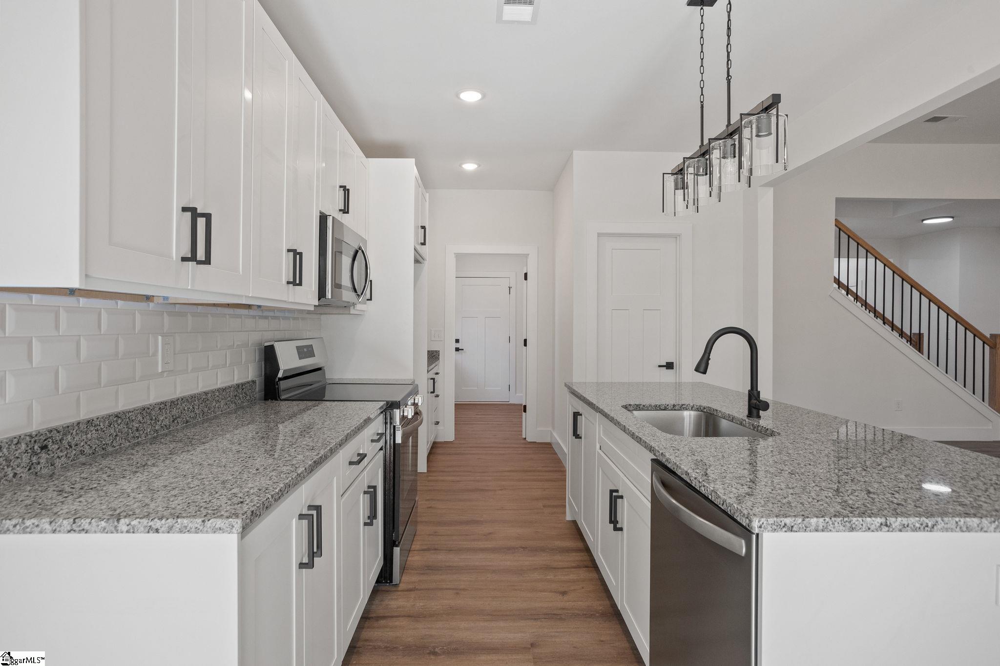 15 Fowler Road Taylors, SC 29687 - Photo 9 of 31