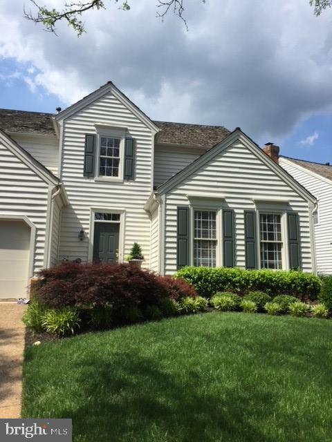 9707 Hidden Valley Road Vienna, VA 22181 - Photo 2 of 44