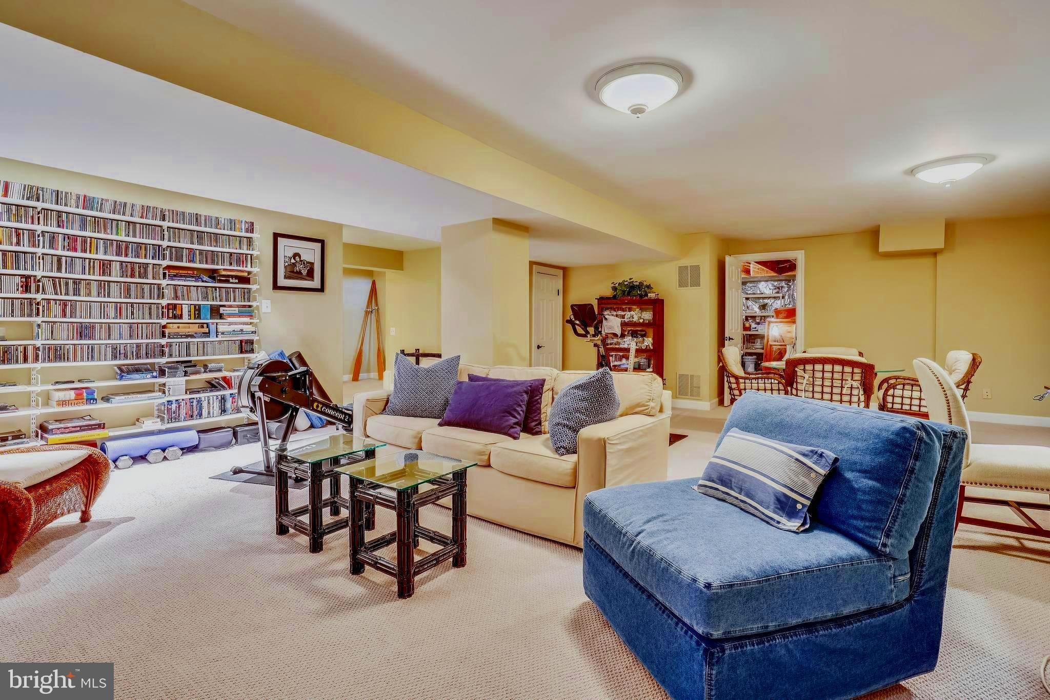 9707 Hidden Valley Road Vienna, VA 22181 - Photo 26 of 44