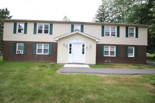 $1,825 | 90 Franklin Street, Derry, NH 03038