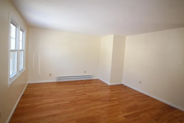 $1,825 | 90 Franklin Street, Unit 2, Derry, NH 03038