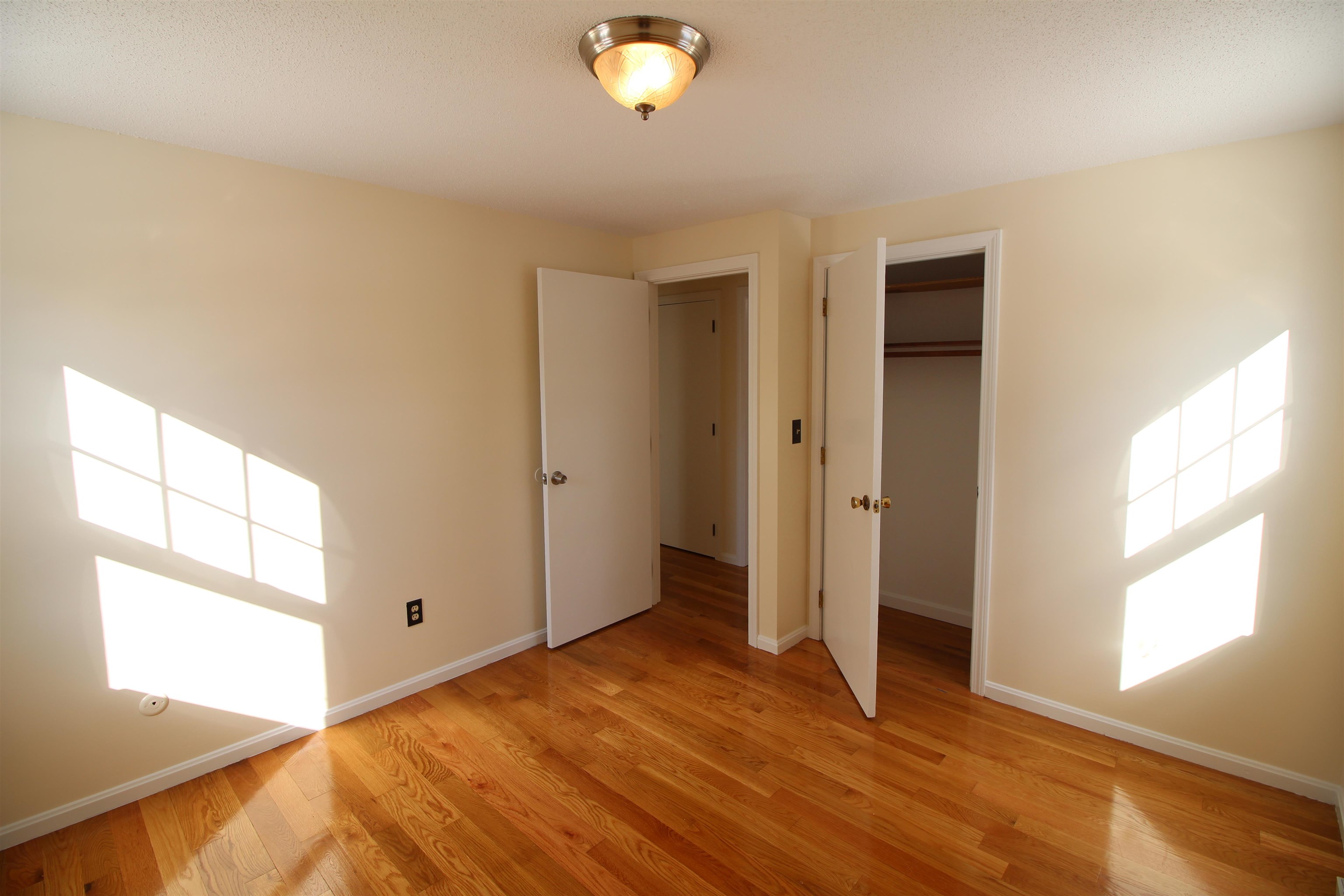 90 Franklin Street, Unit 2 Derry, NH 03038 - Photo 8 of 13