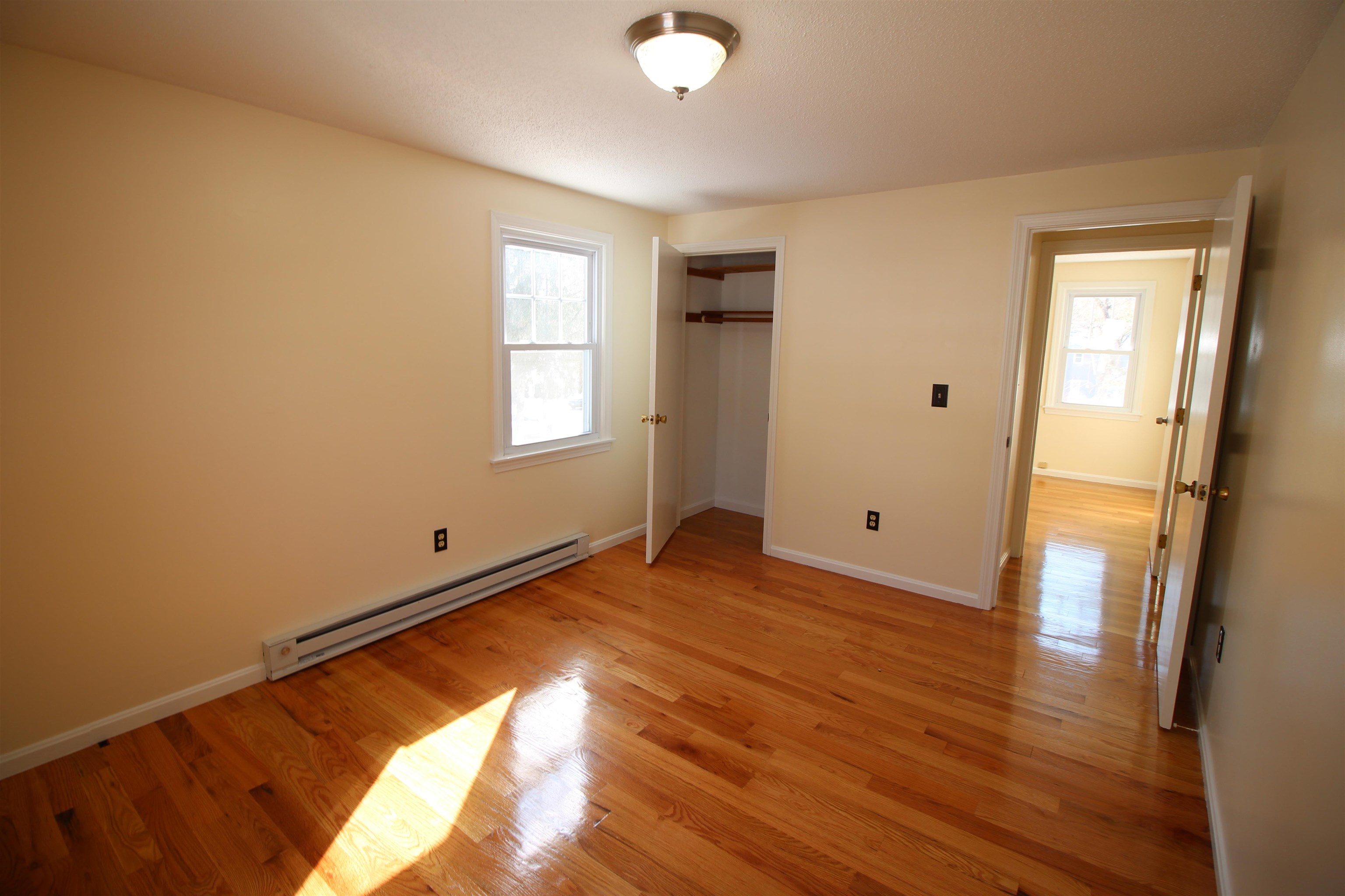 90 Franklin Street, Unit 2 Derry, NH 03038 - Photo 9 of 12