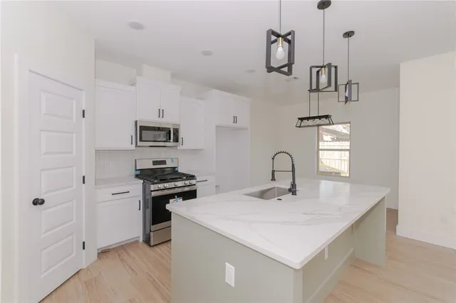 $279,900 | 2761 Camargo Drive, Corpus Christi, TX 78415