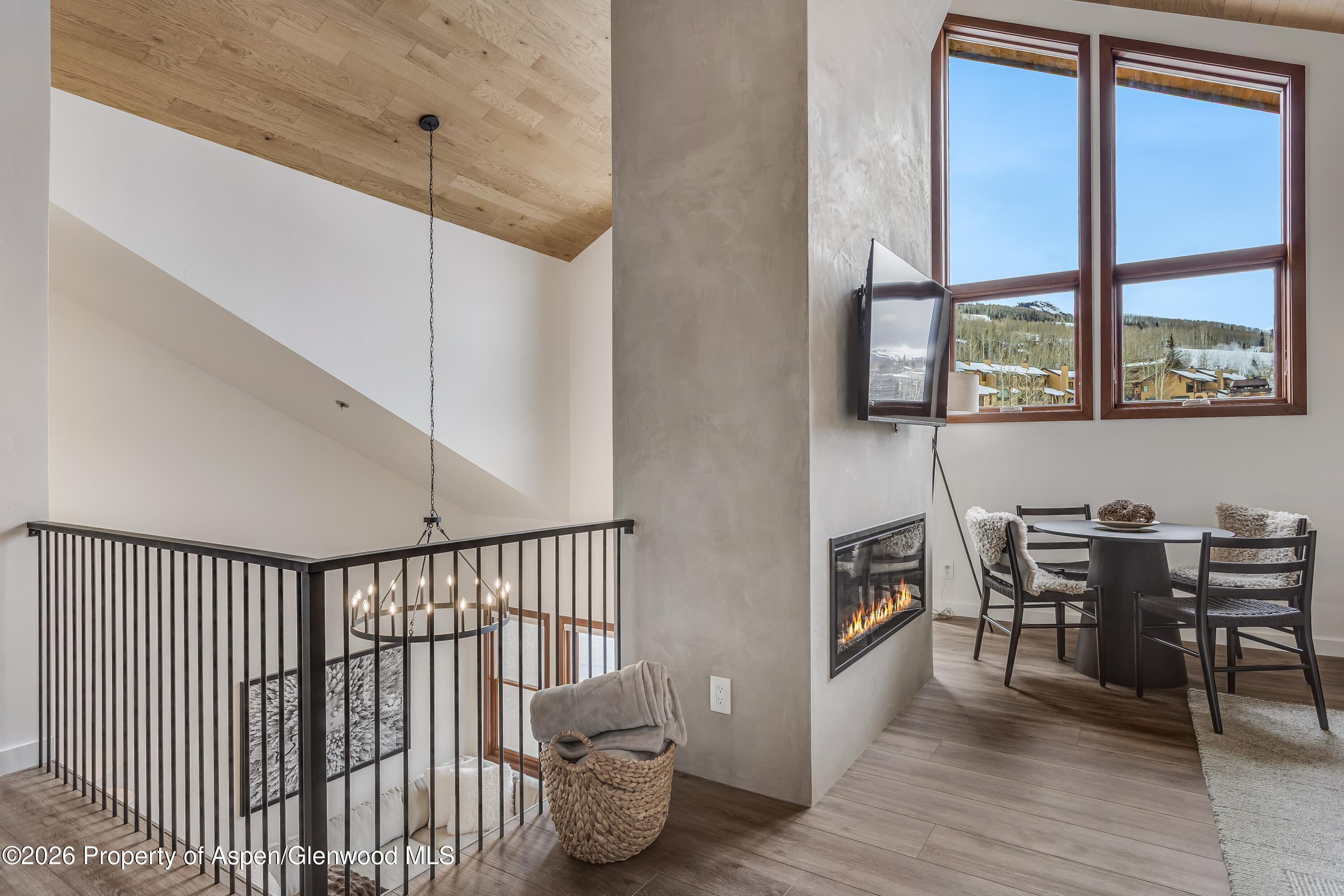 425 Wood Road, Unit 56 Snowmass Village, CO 81615 - Photo 33 of 49 40_425_Wood_Rd_56040