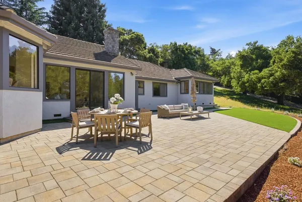 $5,595,000 | 12390 Gigli Court, Los Altos Hills, CA 94022