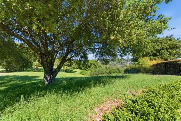 $5,595,000 | 12390 Gigli Court, Los Altos Hills, CA 94022