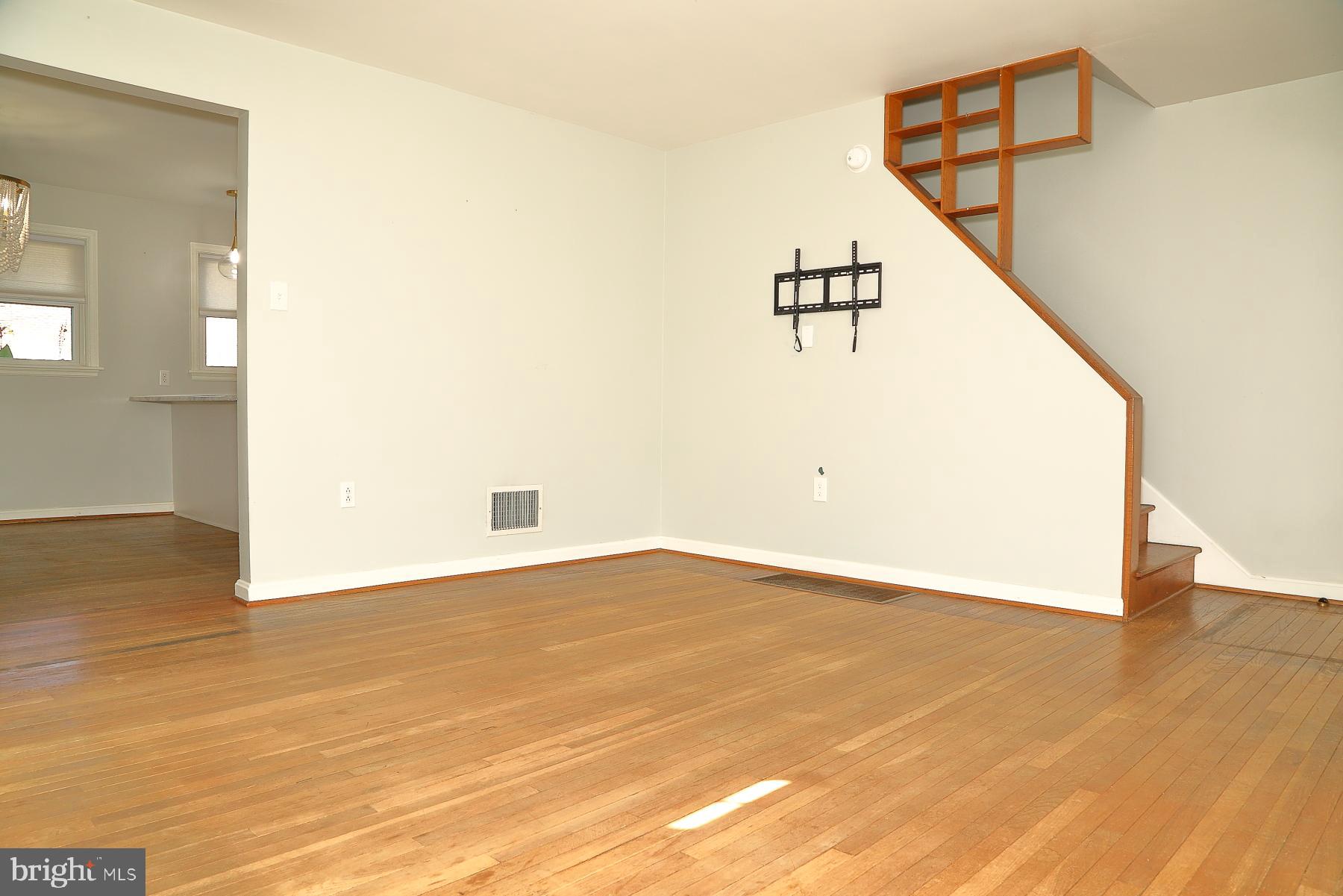 303 Euclid Avenue Lancaster, PA 17603 - Photo 4 of 24 a view of an entryway