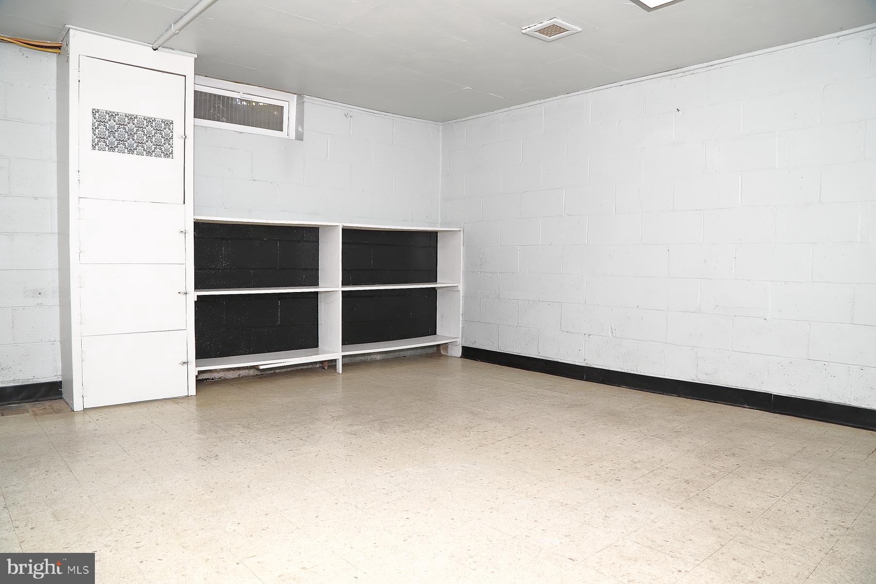 303 Euclid Avenue Lancaster, PA 17603 - Photo 5 of 24 a view of an empty room