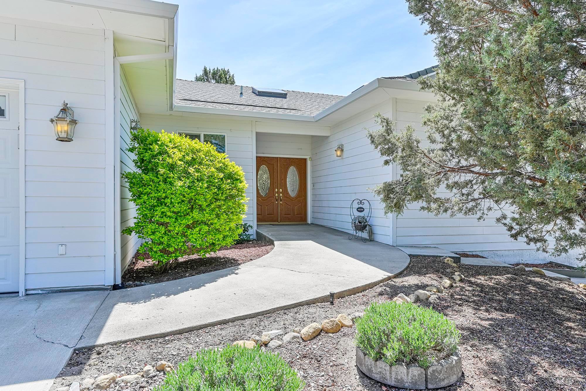 16344 Friar Road Weed, CA 96094 - Photo 4 of 47 Gallery Image 4