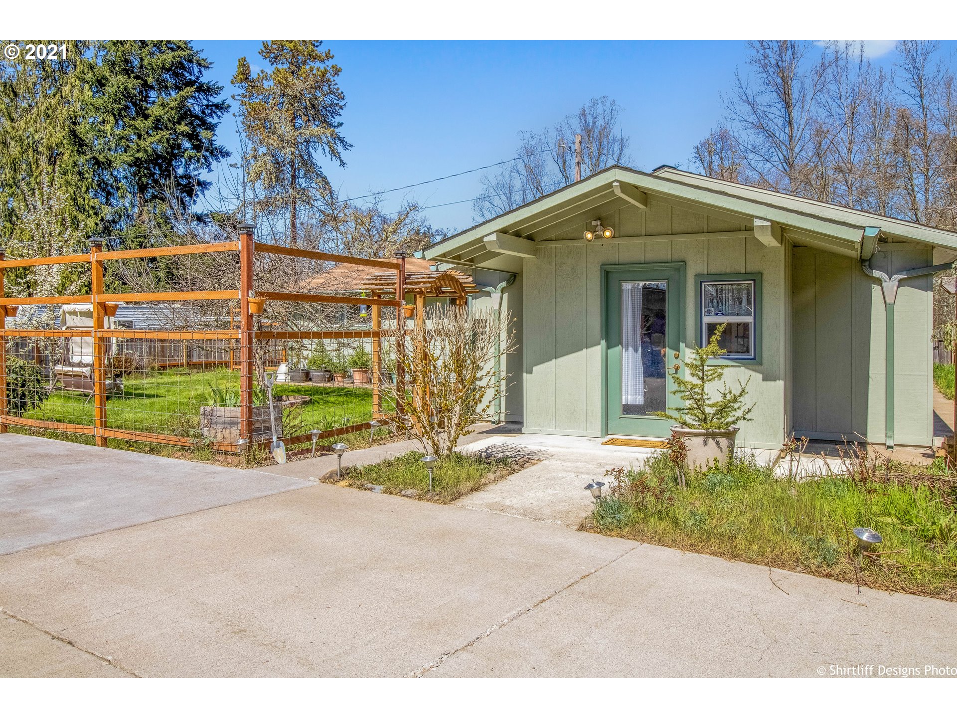 33535 Jenkins Road Cottage Grove, OR 97424 - Photo 1 of 32 Gallery Image 1