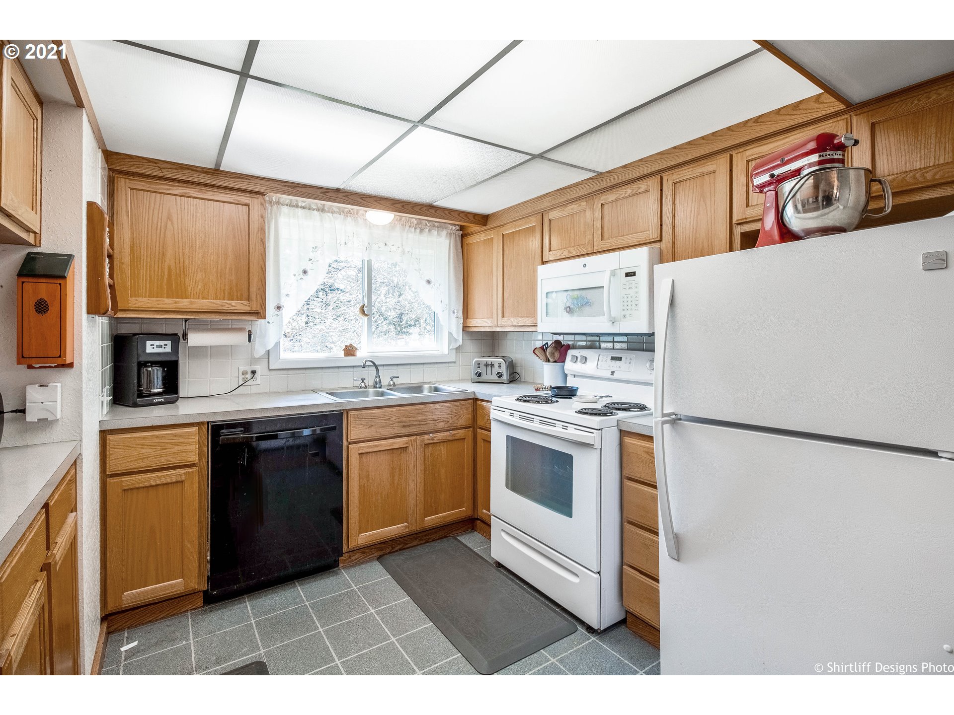 33535 Jenkins Road Cottage Grove, OR 97424 - Photo 11 of 32 Gallery Image 11