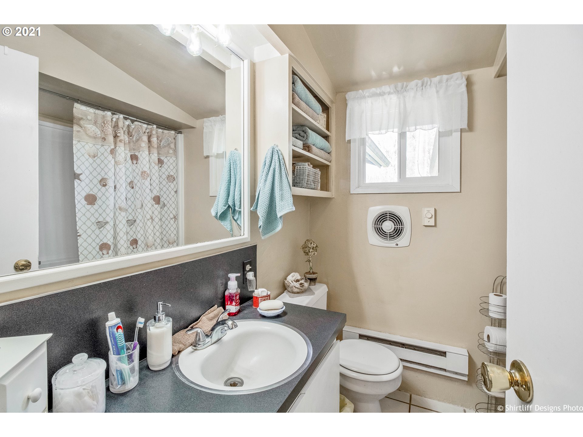 33535 Jenkins Road Cottage Grove, OR 97424 - Photo 17 of 32 Gallery Image 17