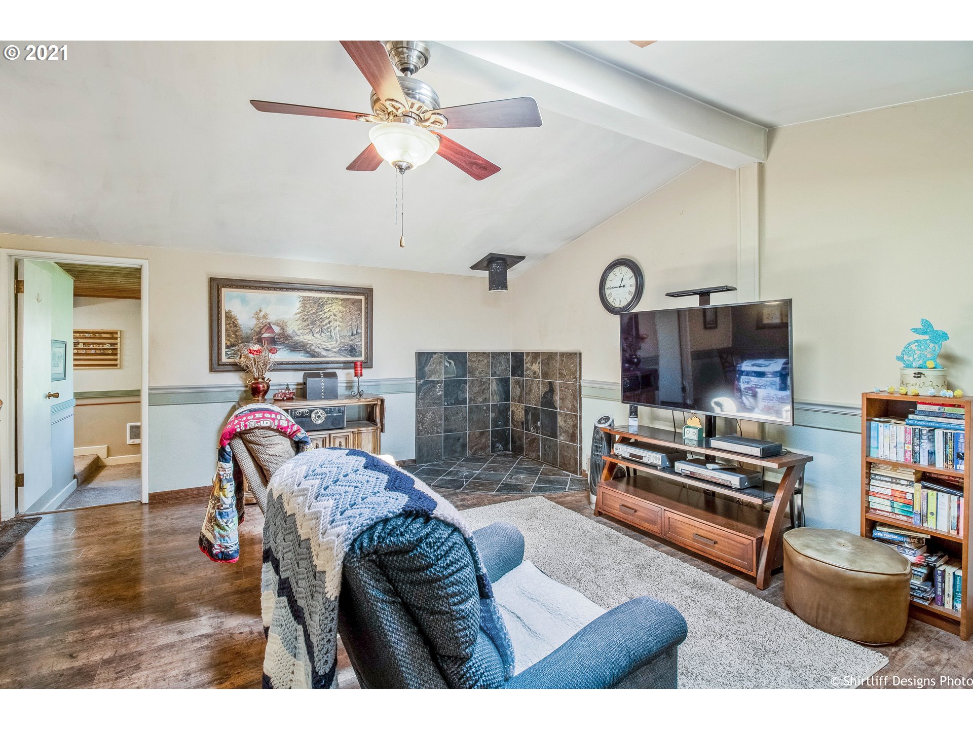 33535 Jenkins Road Cottage Grove, OR 97424 - Photo 5 of 32 Gallery Image 5