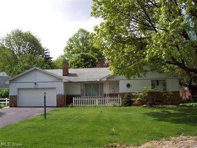 Beautiful ranch - one owner, custom built by Beres.