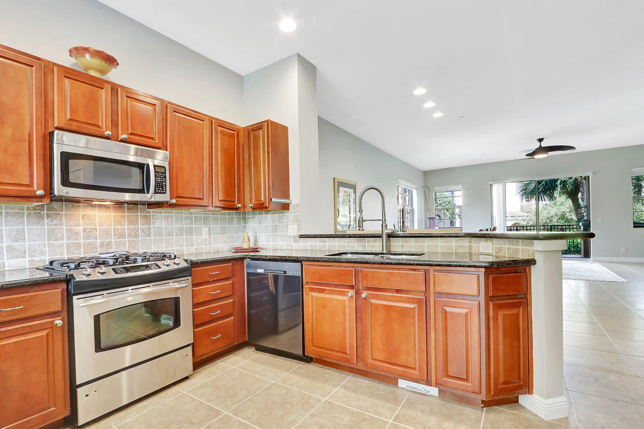801 Del Sol Circle Tequesta, FL 33469 - Photo 22 of 29 20191003175024471553000000-o