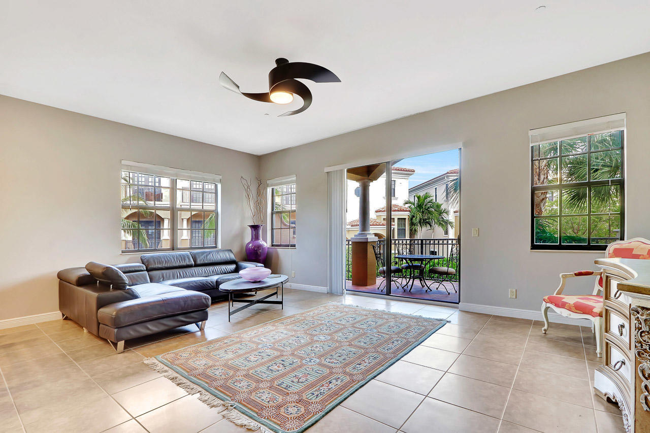 801 Del Sol Circle Tequesta, FL 33469 - Photo 3 of 29 20191003175013630147000000-o