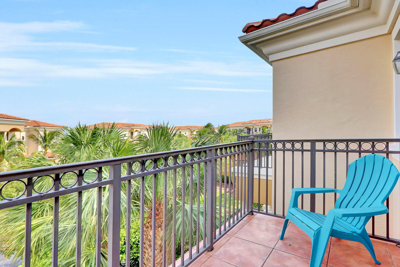 801 Del Sol Circle Tequesta, FL 33469 - Photo 10 of 29 20191003174932685087000000-o