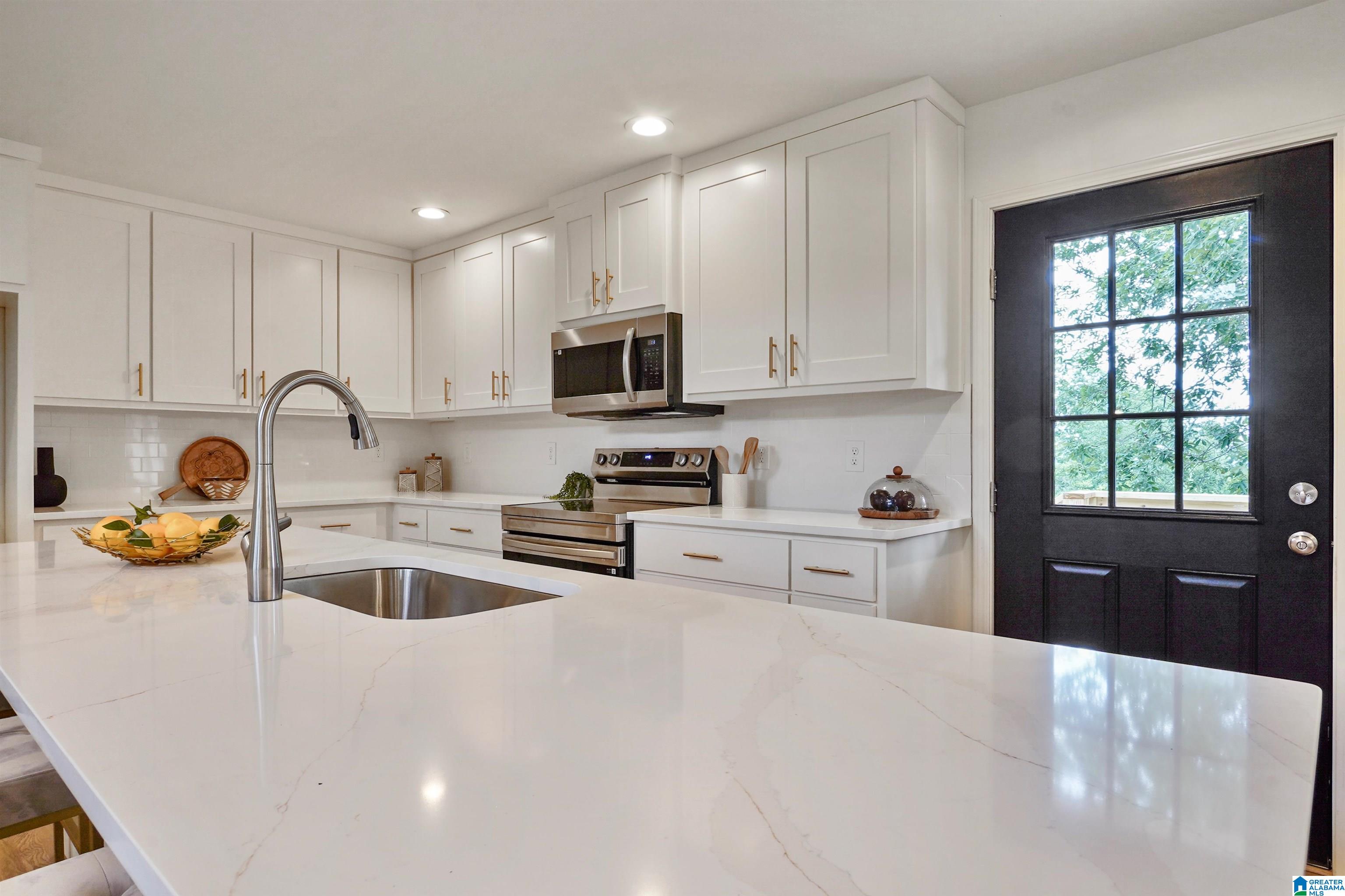 135 Shades Crest Road Birmingham, AL 35226 - Photo 16 of 62