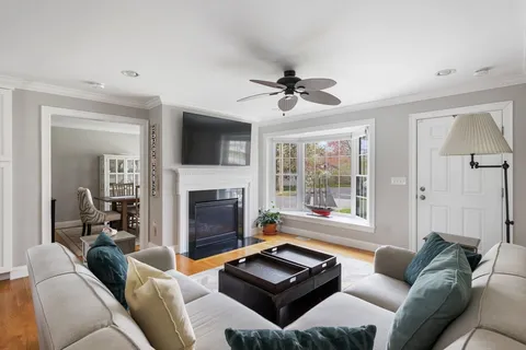 $849,000 | 6 Minot Light Avenue, Scituate, MA 02066