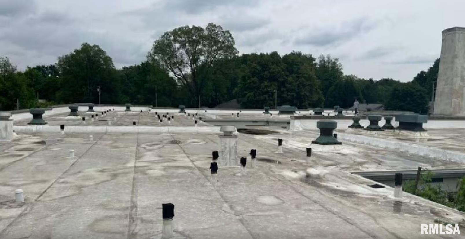 400 Plum Street Carmi, IL 62821 - Photo 11 of 19