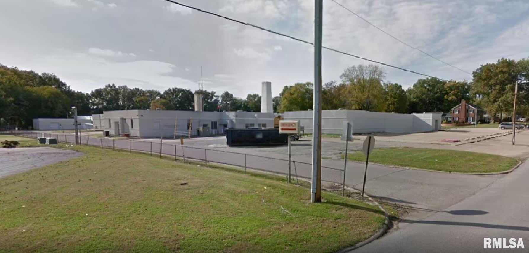 400 Plum Street Carmi, IL 62821 - Photo 17 of 19