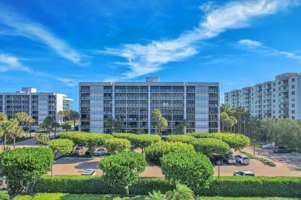 $1,189,555 | 3440 South Ocean Boulevard, Unit 405S, Palm Beach, FL 33480