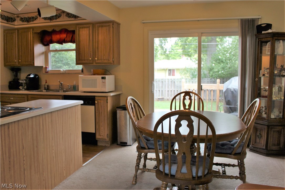 13942 Sheldon Road Brook Park, OH 44142 - Photo 6 of 26 Gallery Image 6