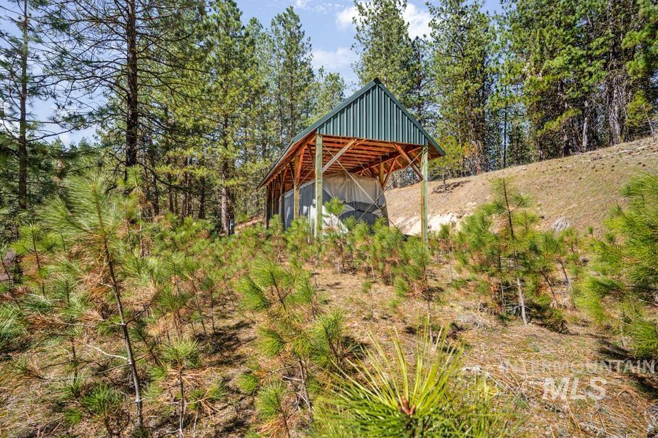 5 Sunset Trail Banks, ID 83602 - Photo 8 of 25 View of outbuilding with view of wooded area