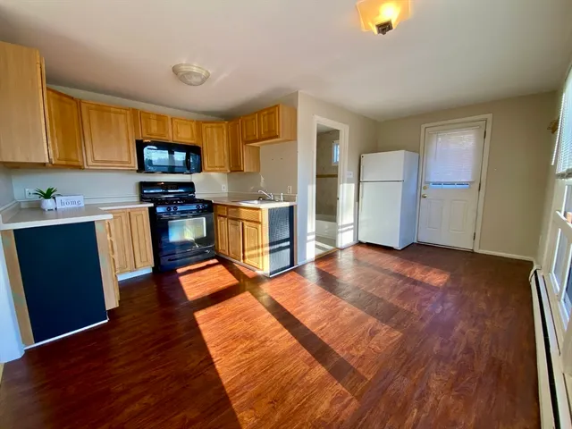 $2,000 | 12 Cedar Street, Unit 3, Holliston, MA 01746