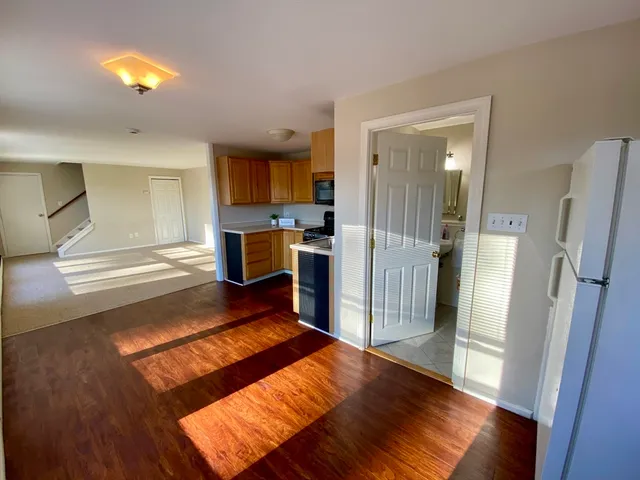 $2,100 | 12 Cedar Street, Unit 3, Holliston, MA 01746