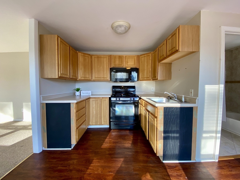 12 Cedar Street, Unit 3 Holliston, MA 01746 - Photo 5 of 18