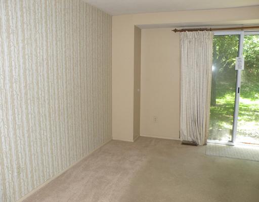 300 Quail Run Road Venetia, PA 15367 - Photo 4 of 18 Living Room.