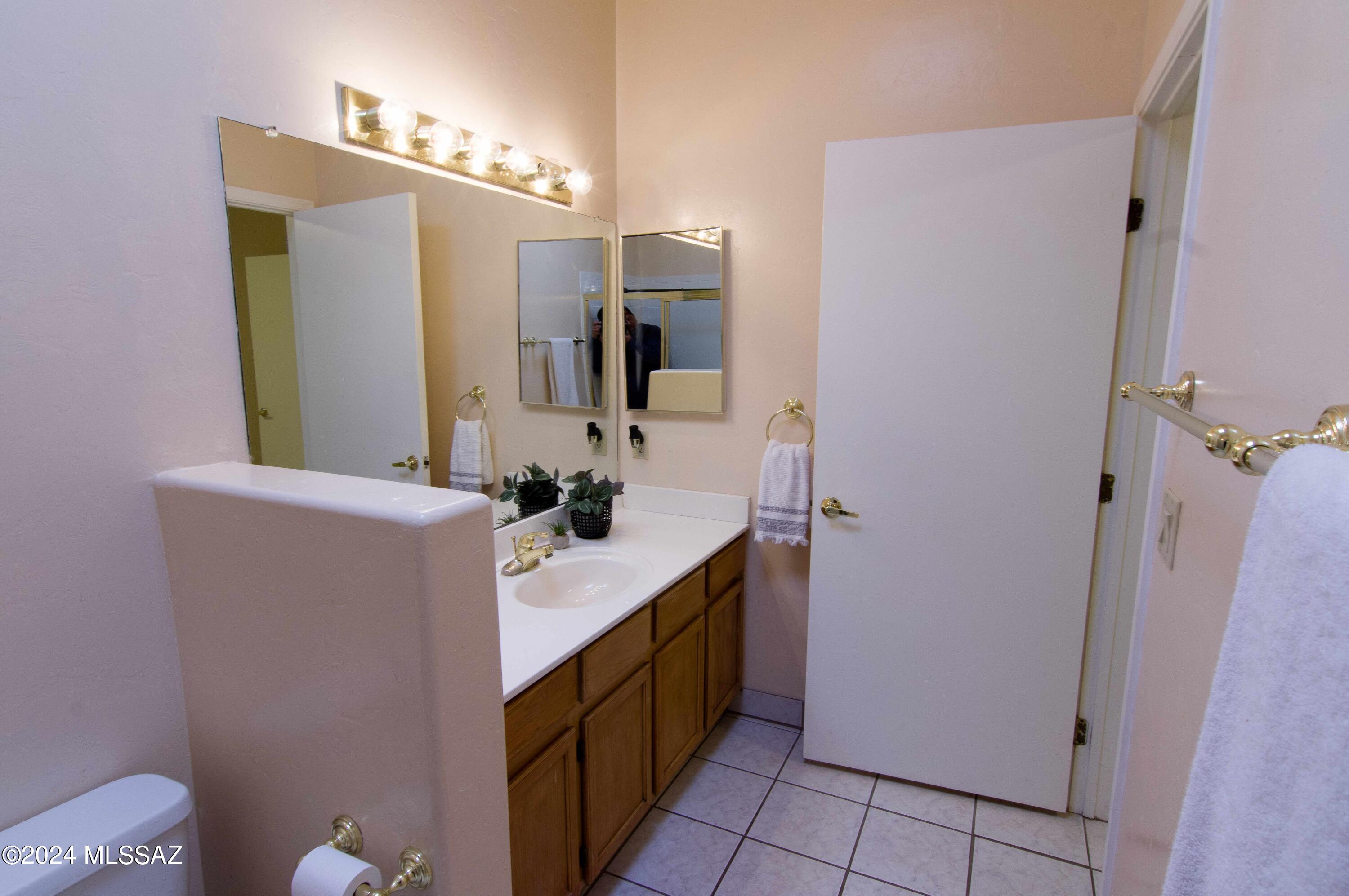 1732 North Rio Mayo Green Valley, AZ 85614 - Photo 11 of 15 Gallery Image 11