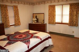 240 Rapho Street Manheim, PA 17545 - Photo 17 of 22 Gallery Image 17