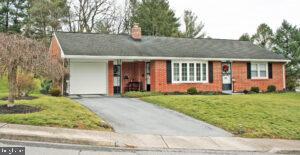 240 Rapho Street Manheim, PA 17545 - Photo 7 of 22 Gallery Image 7