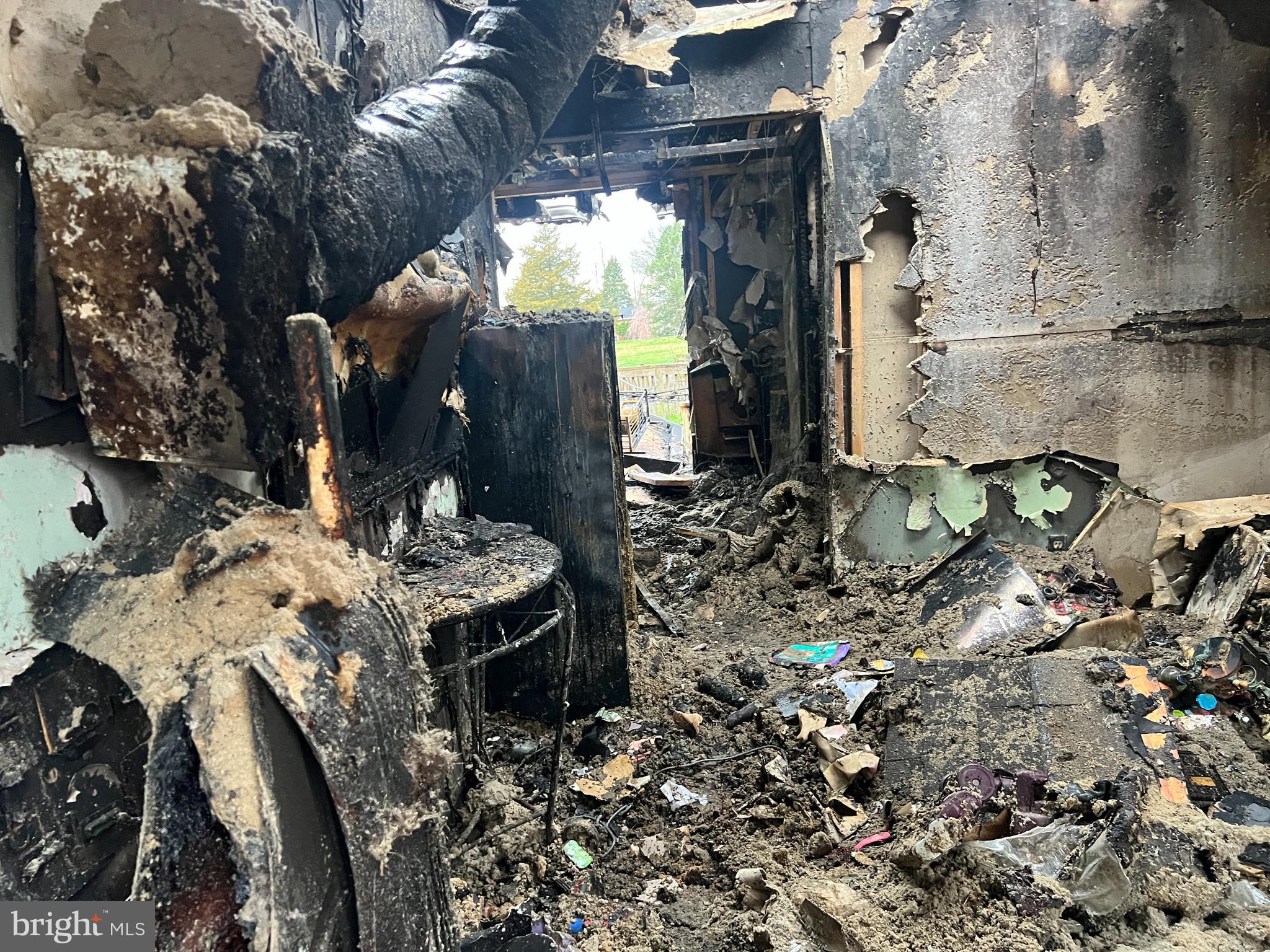 11838 Patrick Road Hagerstown, MD 21742 - Photo 8 of 14 a view of a house with yard and sitting area