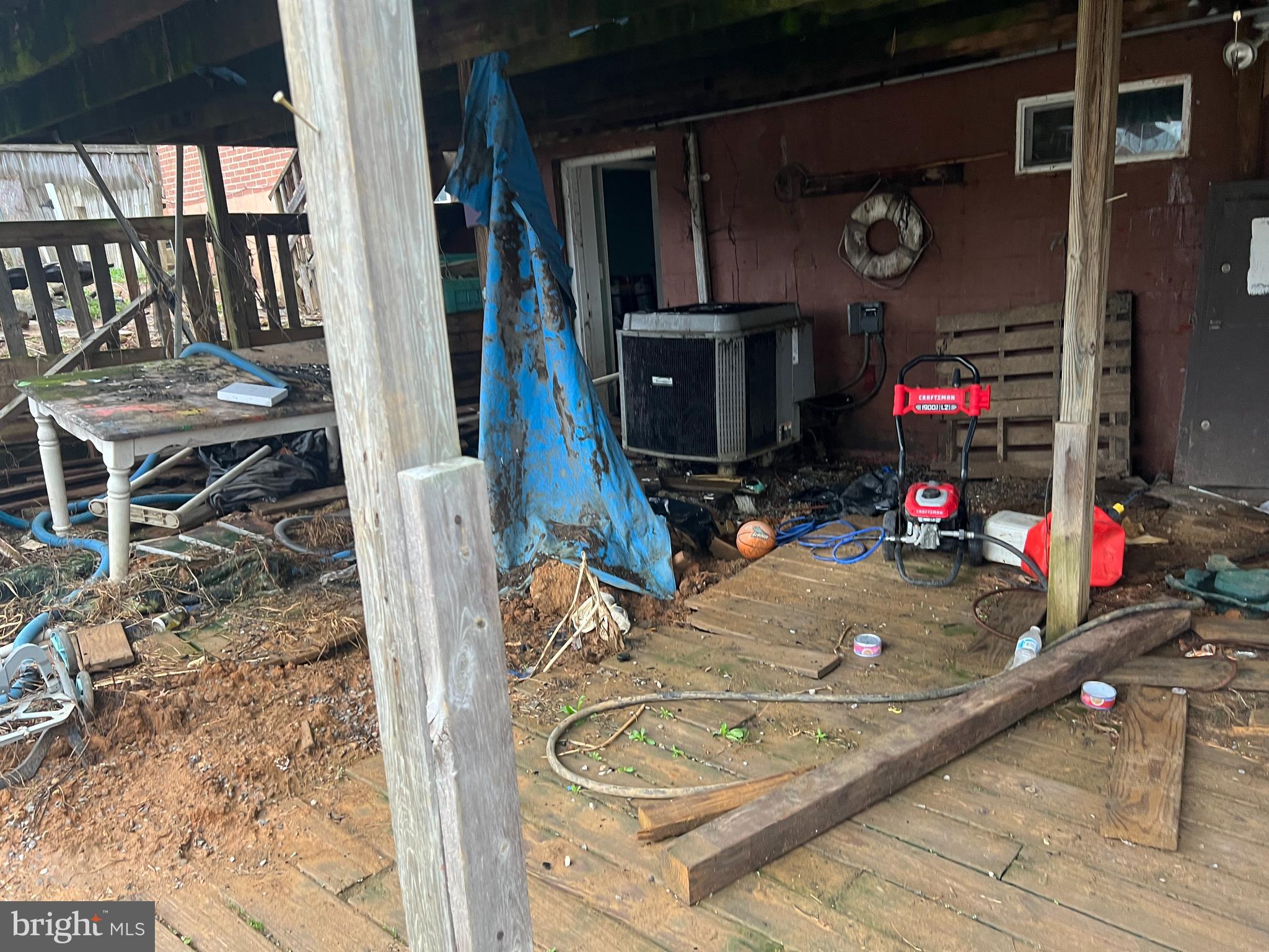 11838 Patrick Road Hagerstown, MD 21742 - Photo 10 of 14 a room with gym equipment