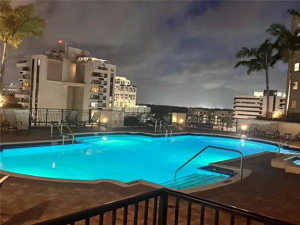 $3,500 | 888 Douglas Road, Unit 1602, Coral Gables, FL 33134