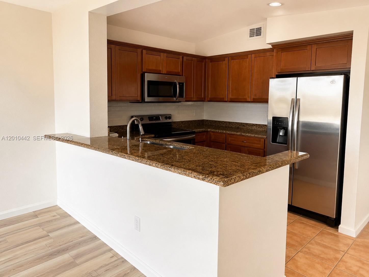 888 Douglas Road, Unit 1602 Coral Gables, FL 33134 - Photo 2 of 10