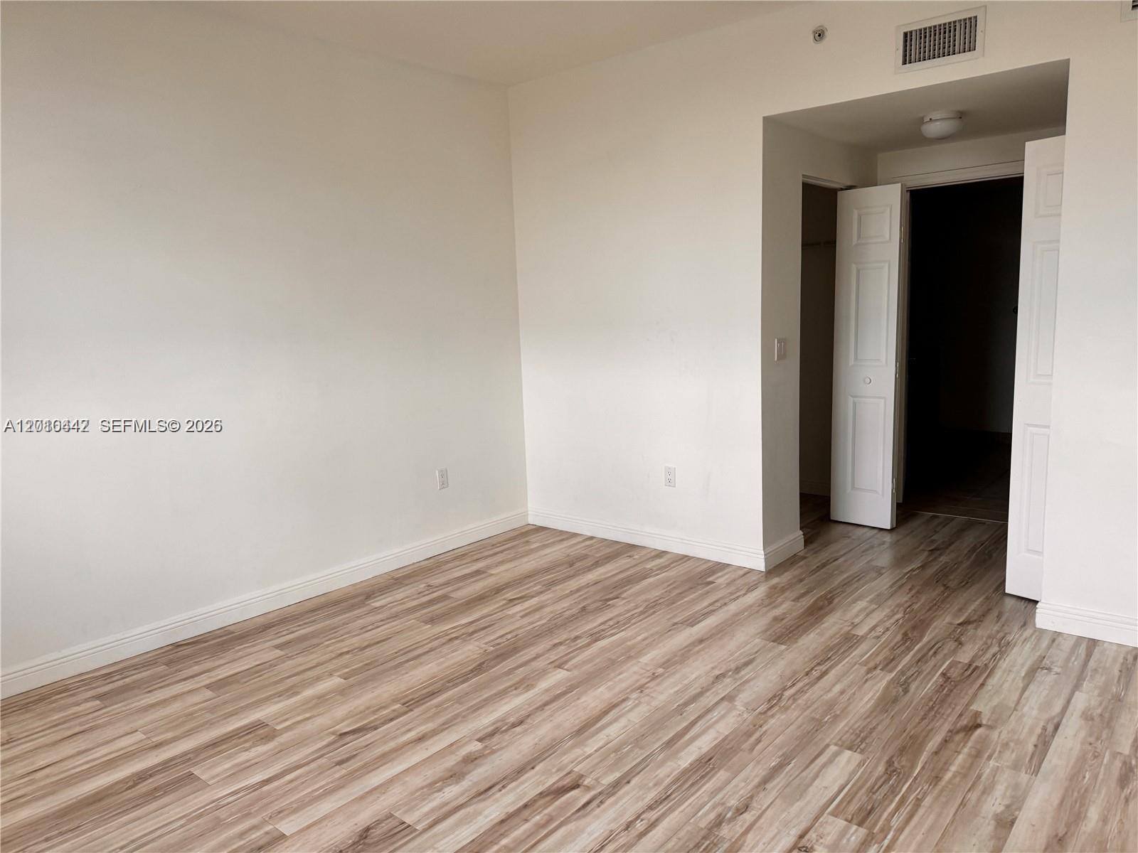 888 Douglas Road, Unit 1602 Coral Gables, FL 33134 - Photo 4 of 10