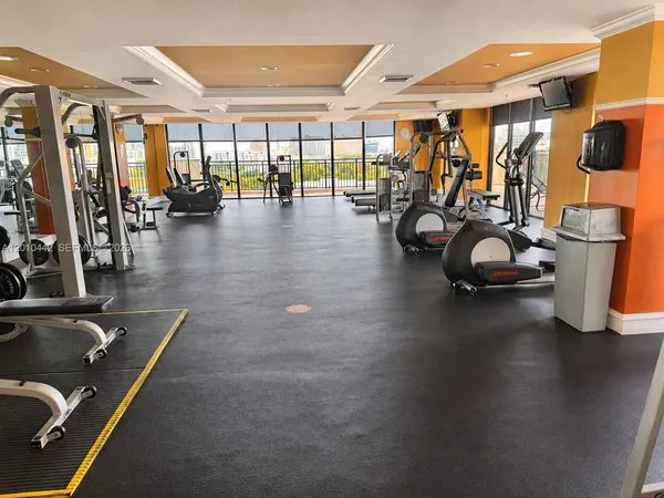 $3,500 | 888 Douglas Road, Unit 1602, Coral Gables, FL 33134