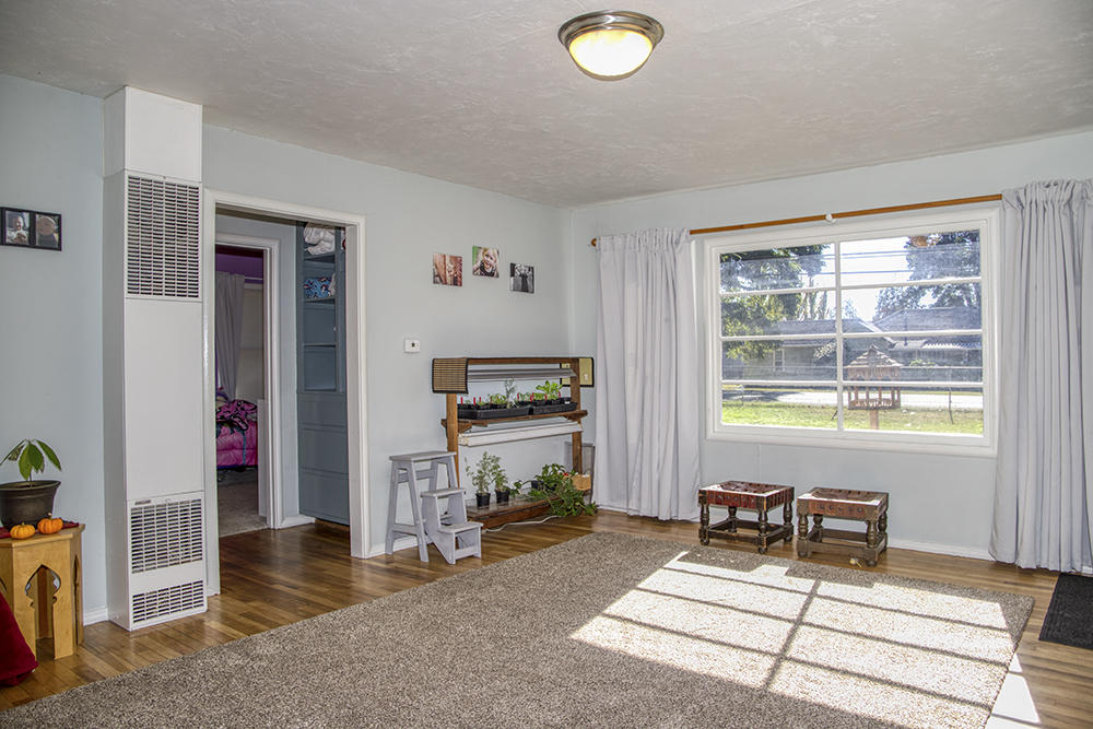 2592 Lower River Road Grants Pass, OR 97526 - Photo 5 of 34 4