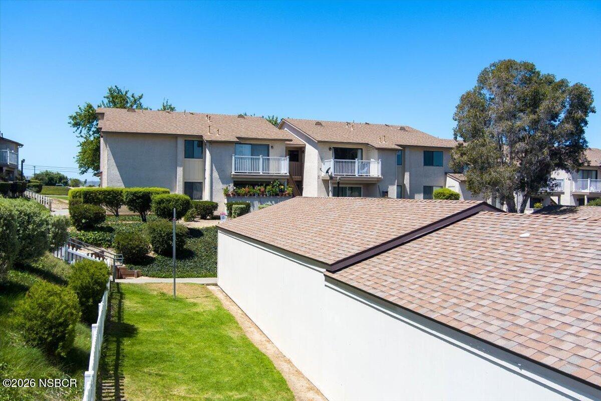 3400 Santa Maria Way, Unit 207B Santa Maria, CA 93455 - Photo 5 of 50 a view of a house with backyard and sitting area
