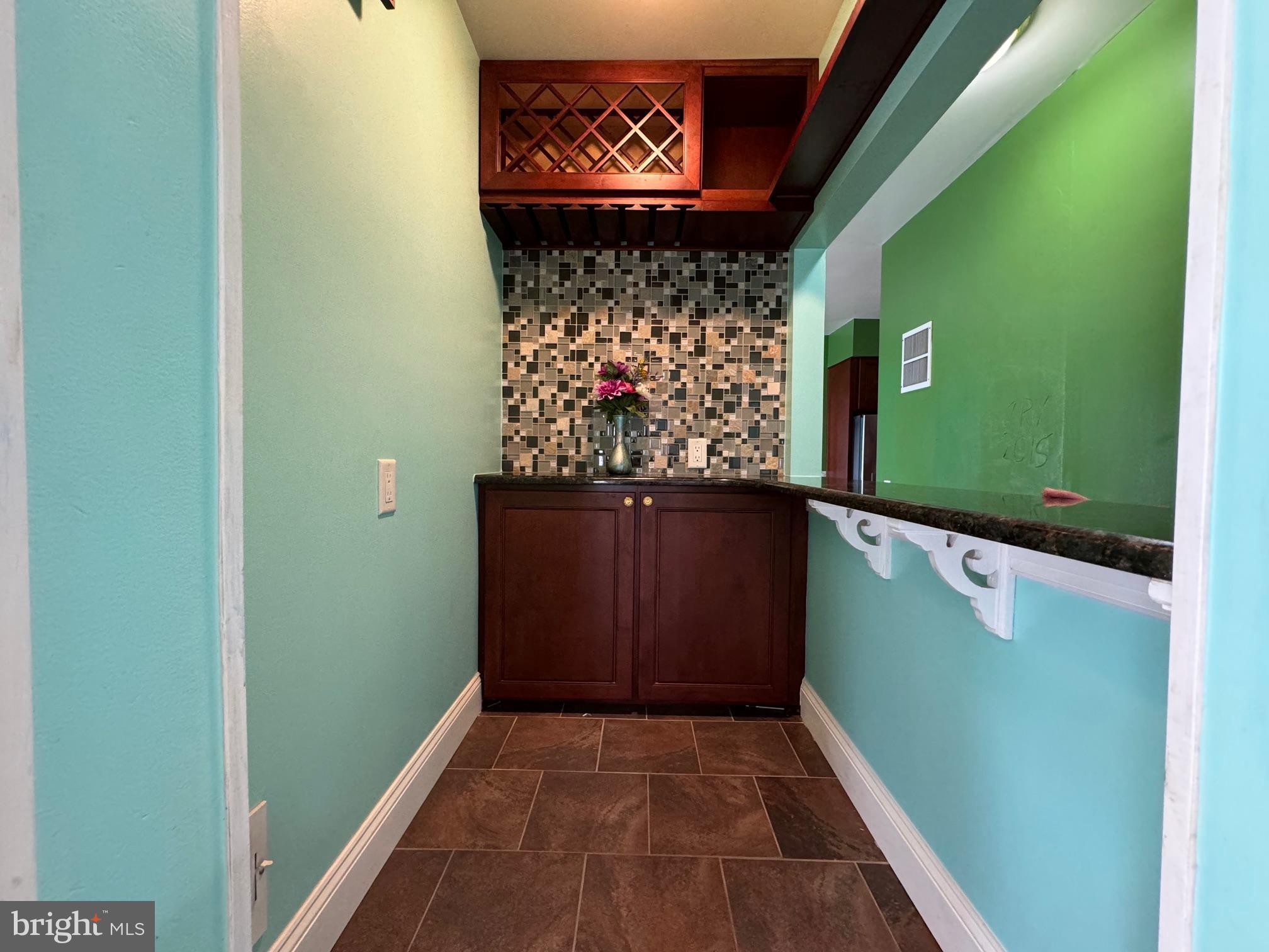 334 Delaware Avenue Riverside, NJ 08075 - Photo 8 of 28 a view of entryway