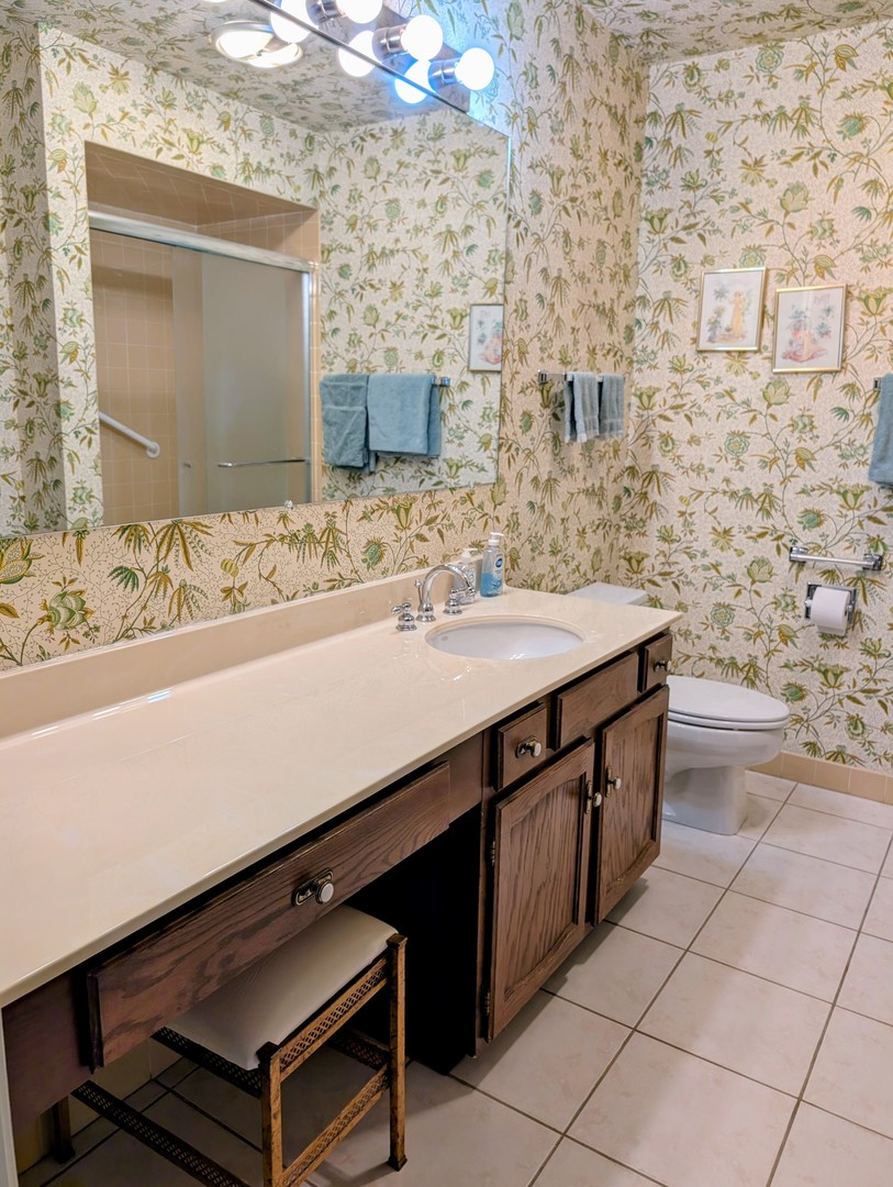 9558 Gross Point Road, Unit A406 Skokie, IL 60076 - Photo 18 of 24