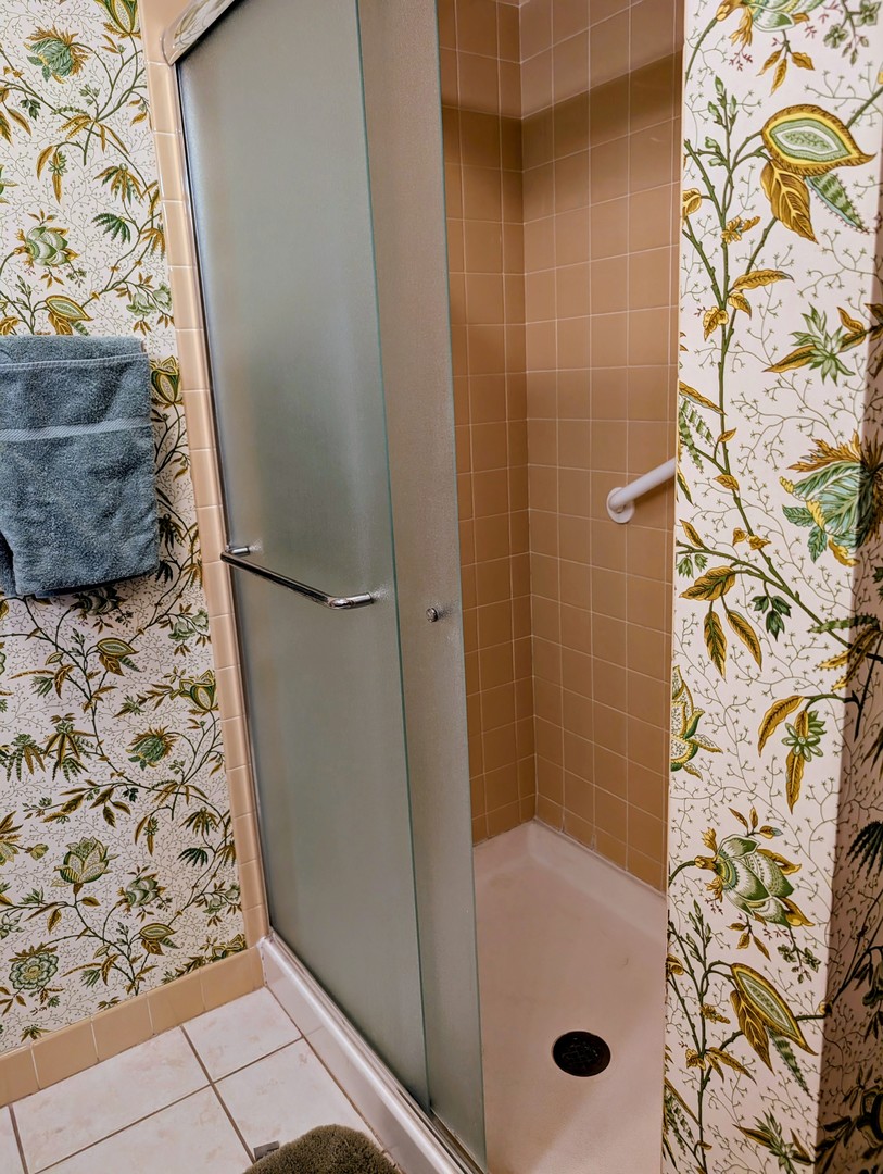 9558 Gross Point Road, Unit A406 Skokie, IL 60076 - Photo 19 of 24